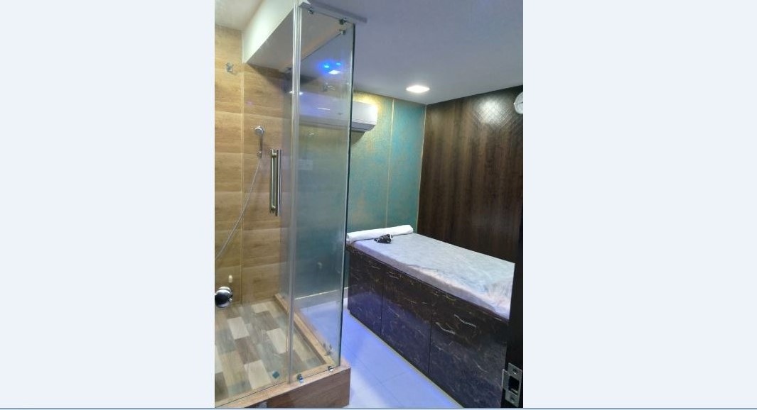 Woodhouse Spa in Nagari Niwara Parishad Rd, Goregaon East, Mumbai